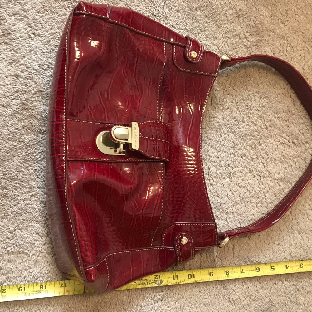Handbag very pretty wine color used once or twice